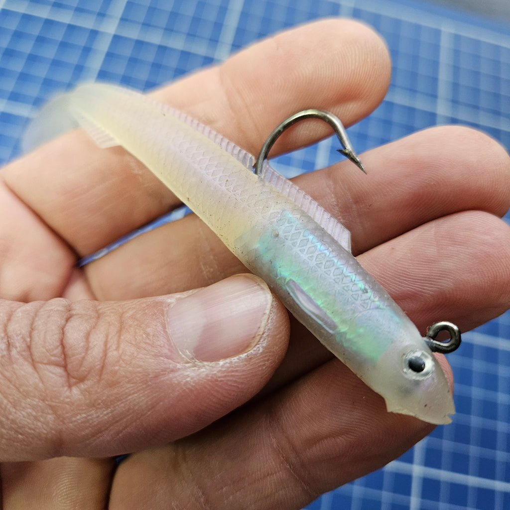 leurre holographic pour le bar en gaspésie et cote nord et nouveau brunswick